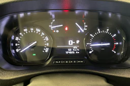 Valkoinen Citroën Jumpy 2022 kuva 21.