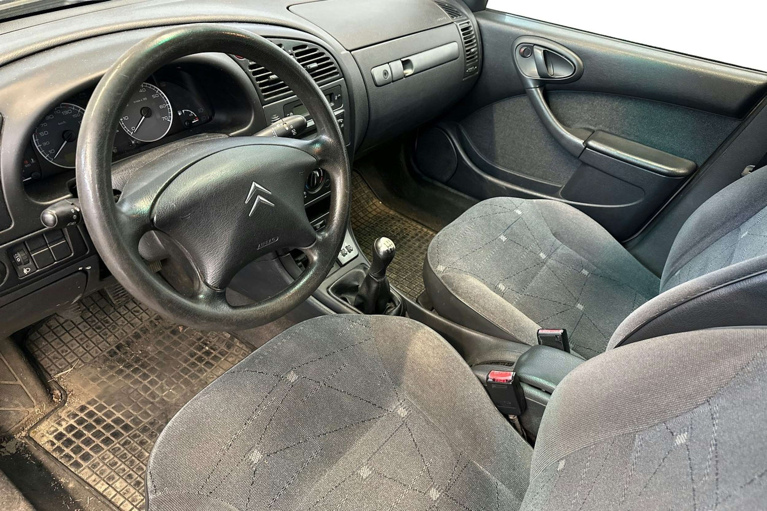 ruskea (beige) Citroën Xsara 2006 kuva 7.