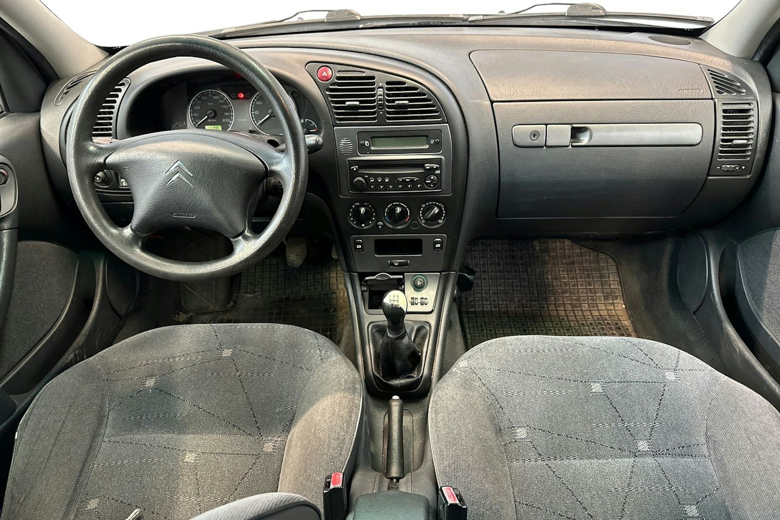 ruskea (beige) Citroën Xsara 2006 kuva 9.