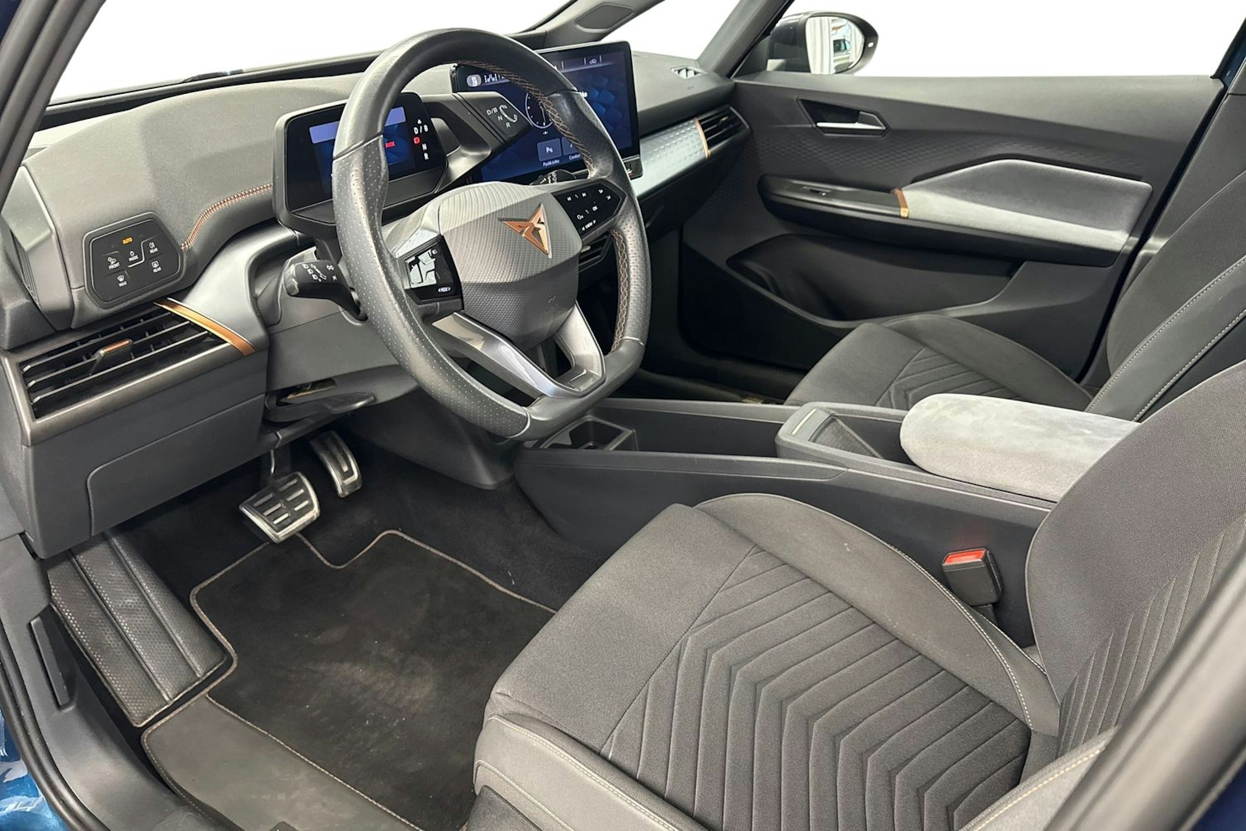 sininen CUPRA Born 2021 kuva 7.