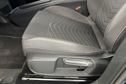 sininen CUPRA Born 2021 kuva 16.
