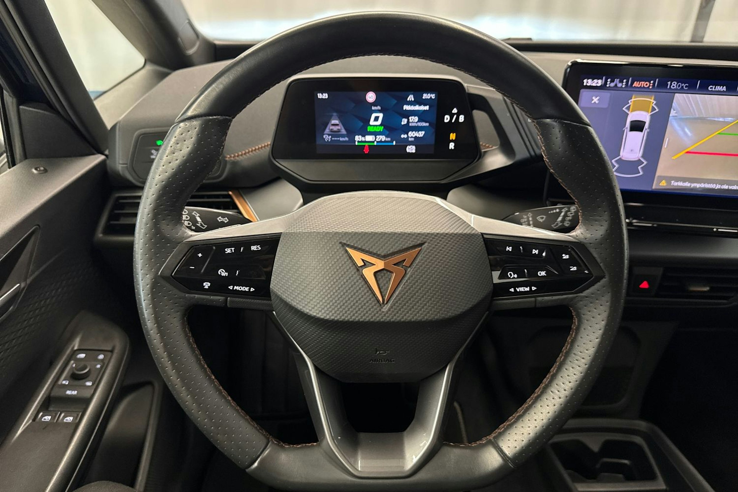 sininen CUPRA Born 2021 kuva 21.