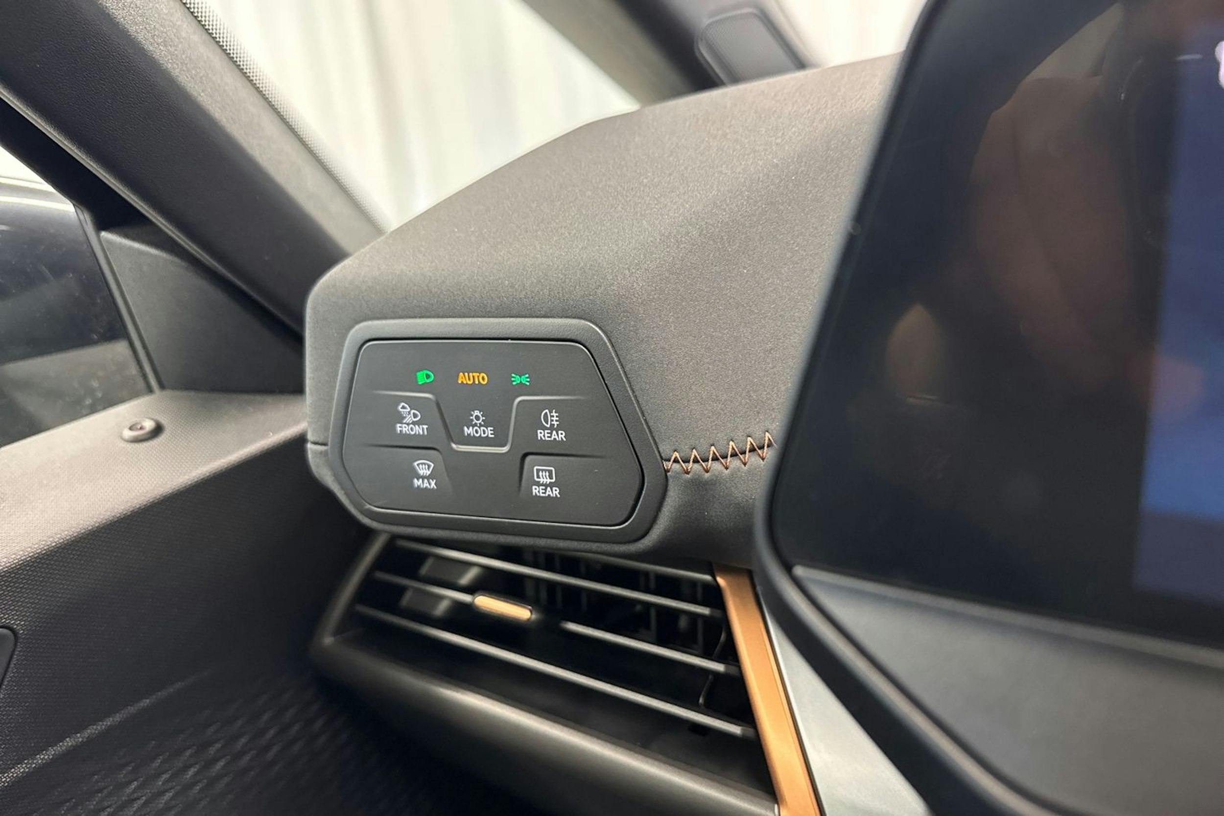 sininen CUPRA Born 2021 kuva 22.