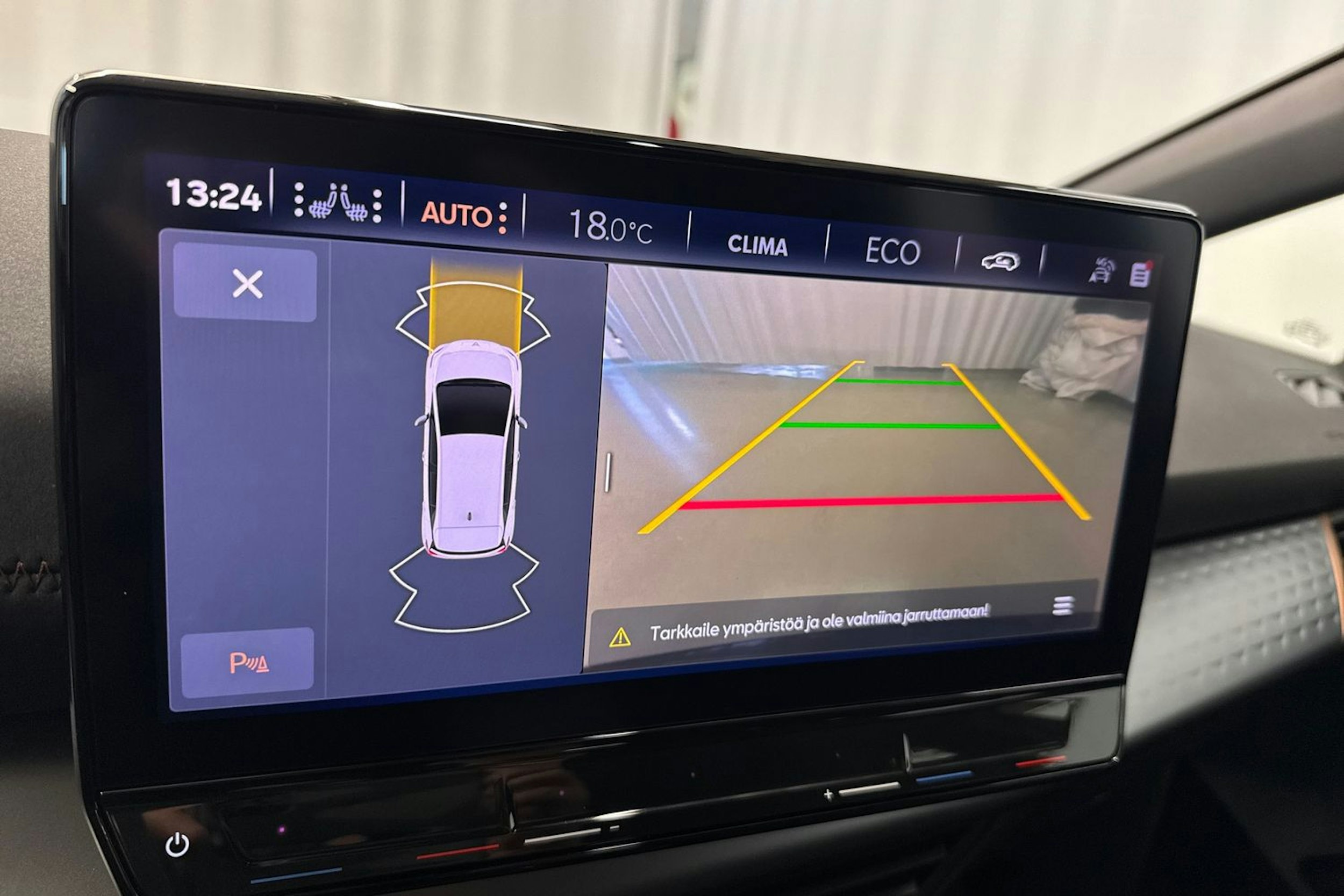 sininen CUPRA Born 2021 kuva 24.