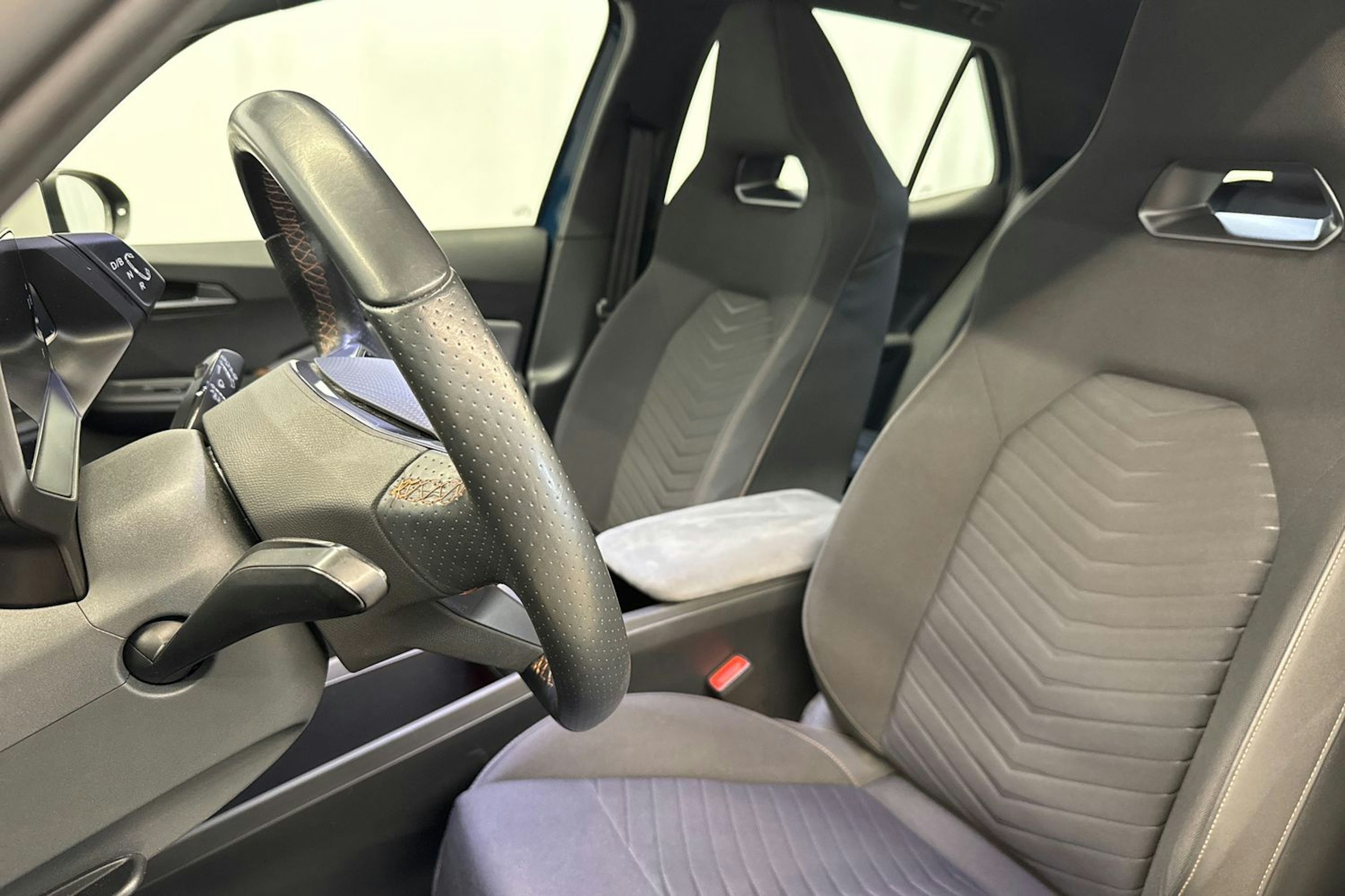 sininen CUPRA Born 2021 kuva 34.