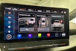 valkoinen CUPRA Born 2022 kuva 19.