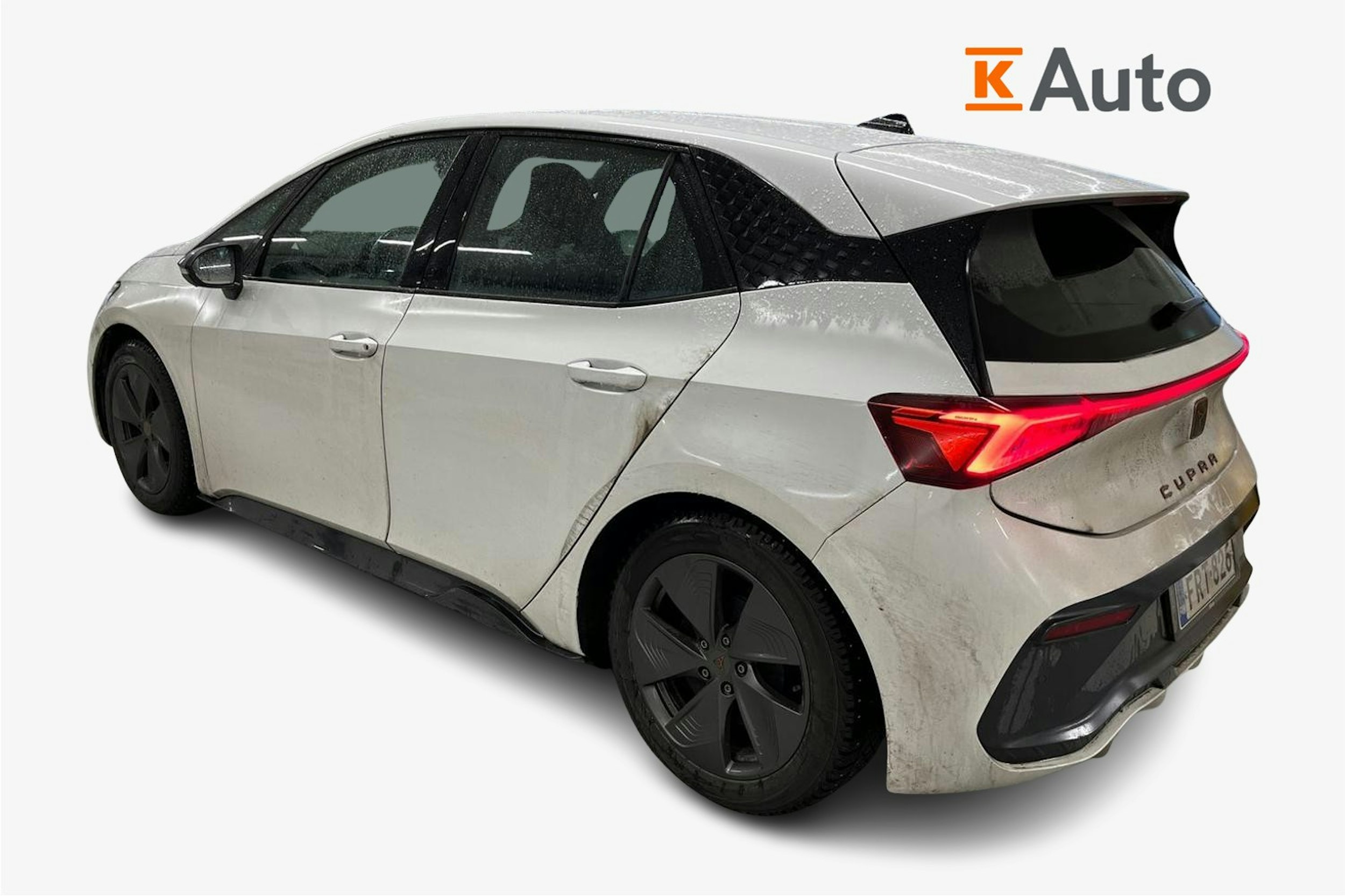 valkoinen CUPRA Born 2021 kuva 2.
