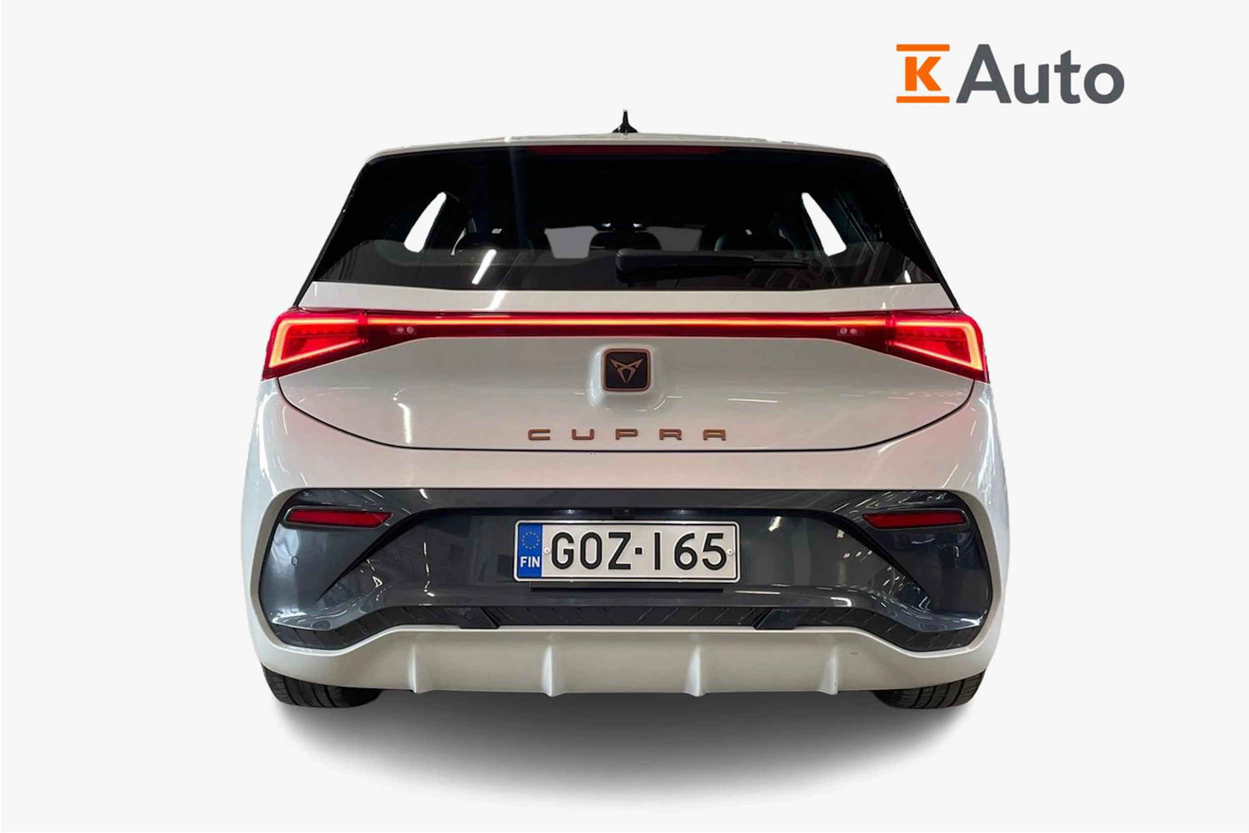 valkoinen CUPRA Born 2021 kuva 4.