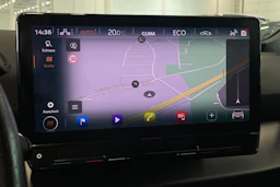 valkoinen CUPRA Born 2021 kuva 21.