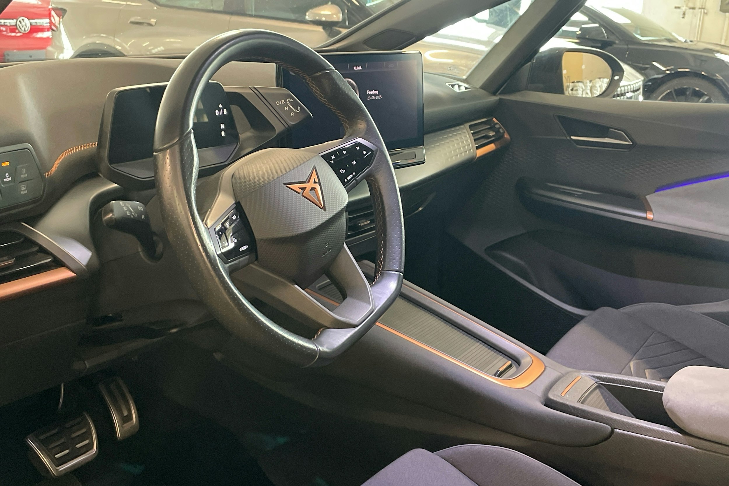 harmaa CUPRA Born 2022 kuva 3.