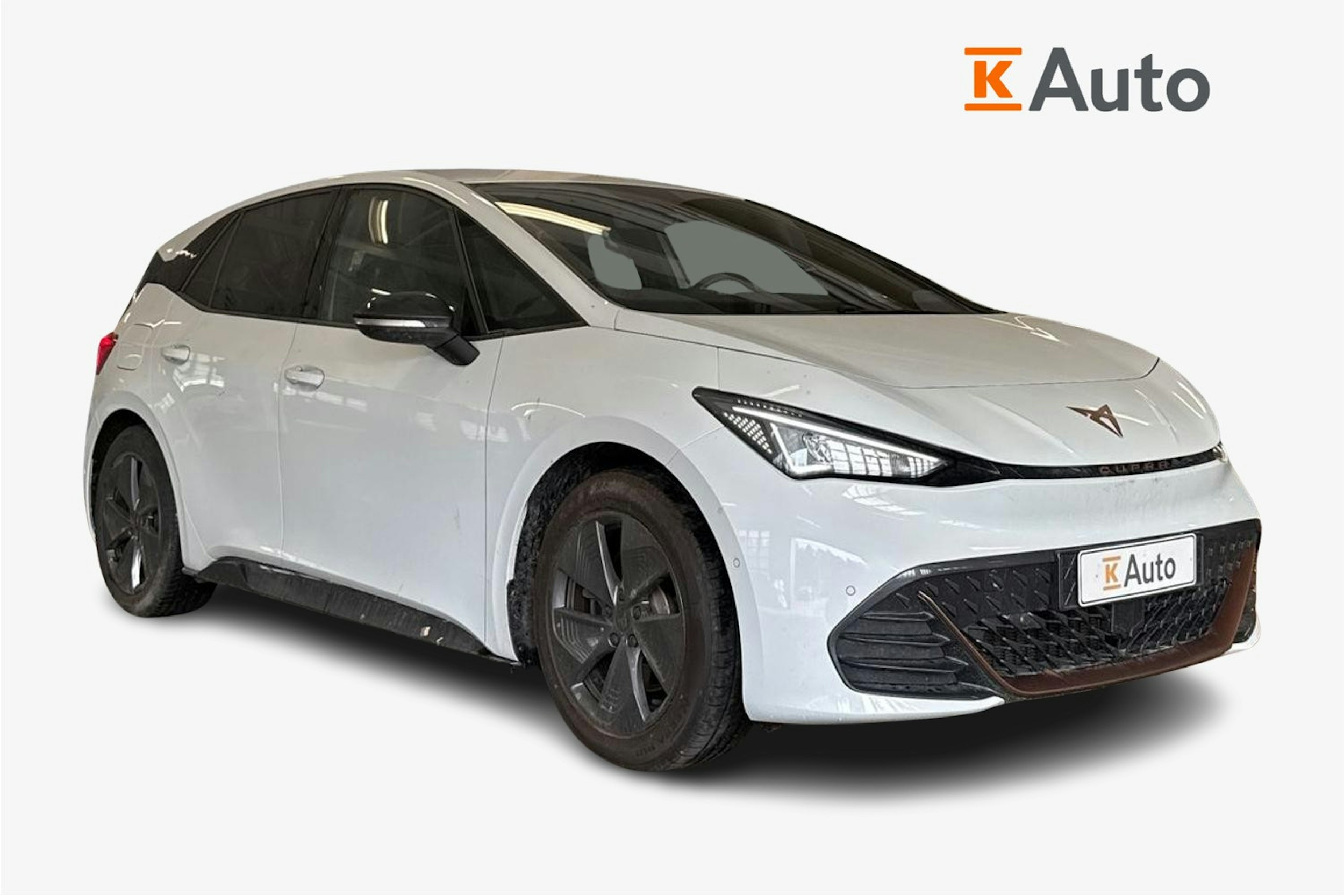 valkoinen CUPRA Born 2022 kuva 1.