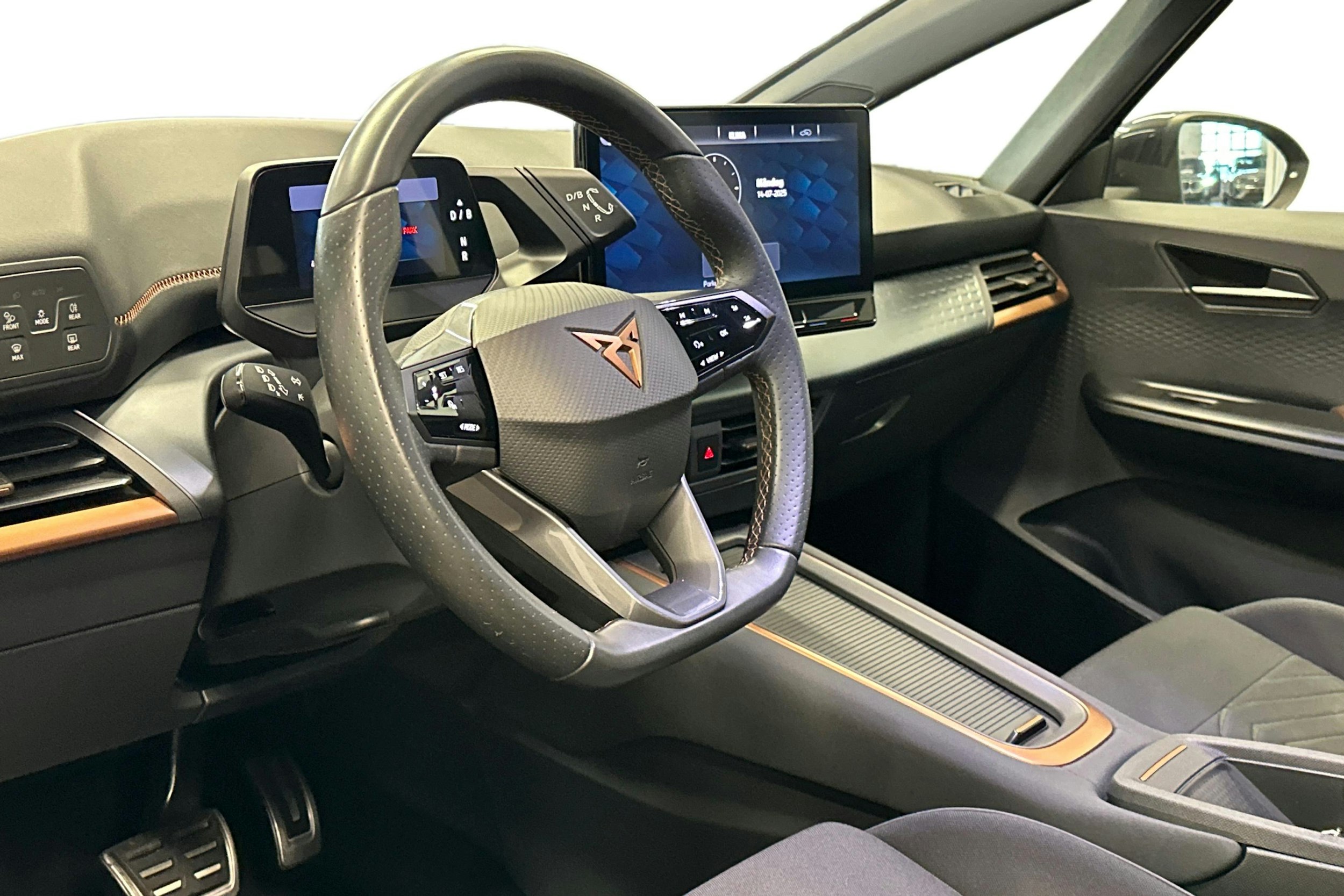 harmaa CUPRA Born 2022 kuva 3.