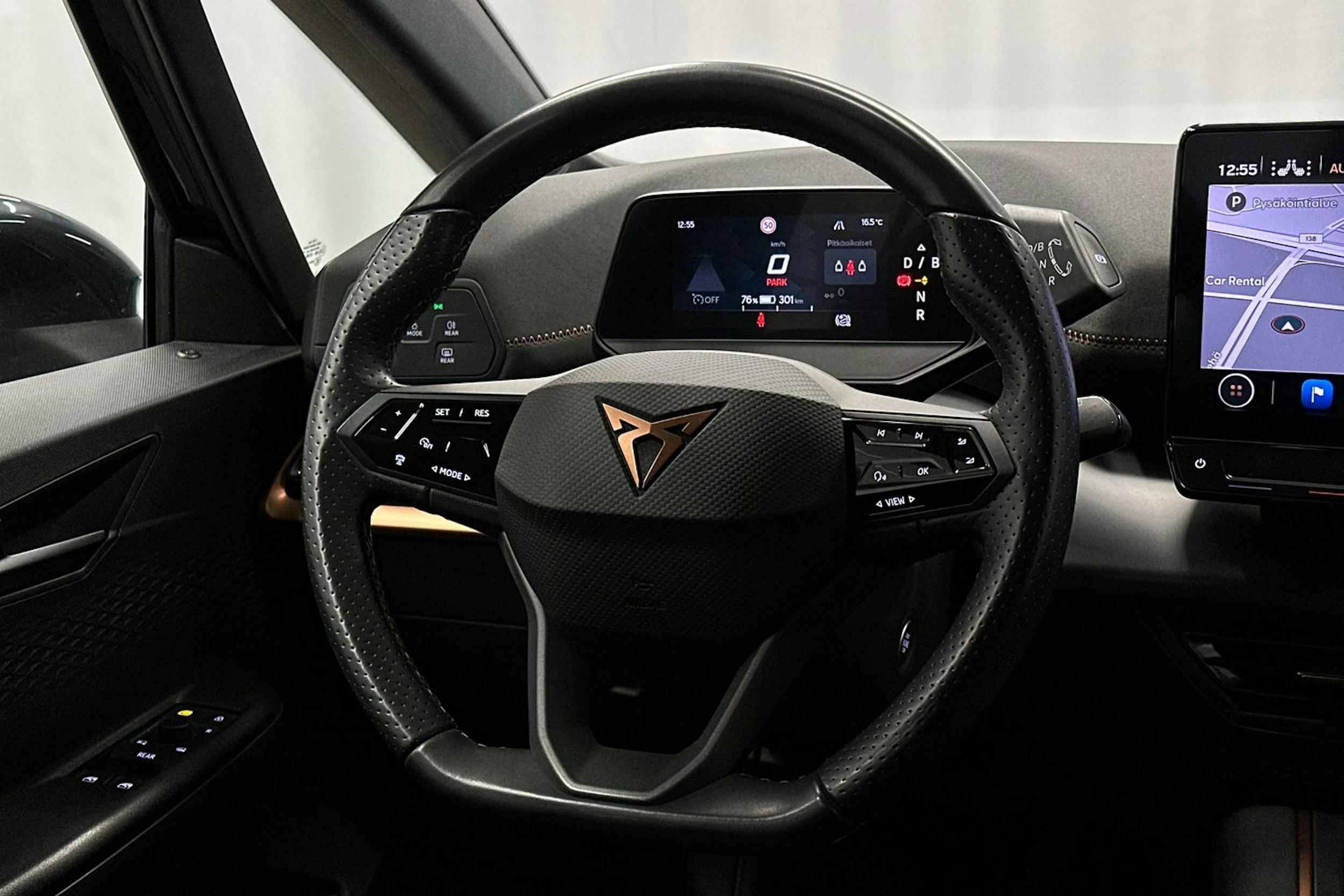 harmaa CUPRA Born 2022 kuva 14.