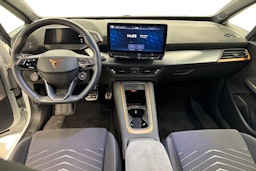 valkoinen CUPRA Born 2022 kuva 9.