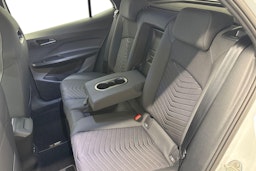 valkoinen CUPRA Born 2022 kuva 10.