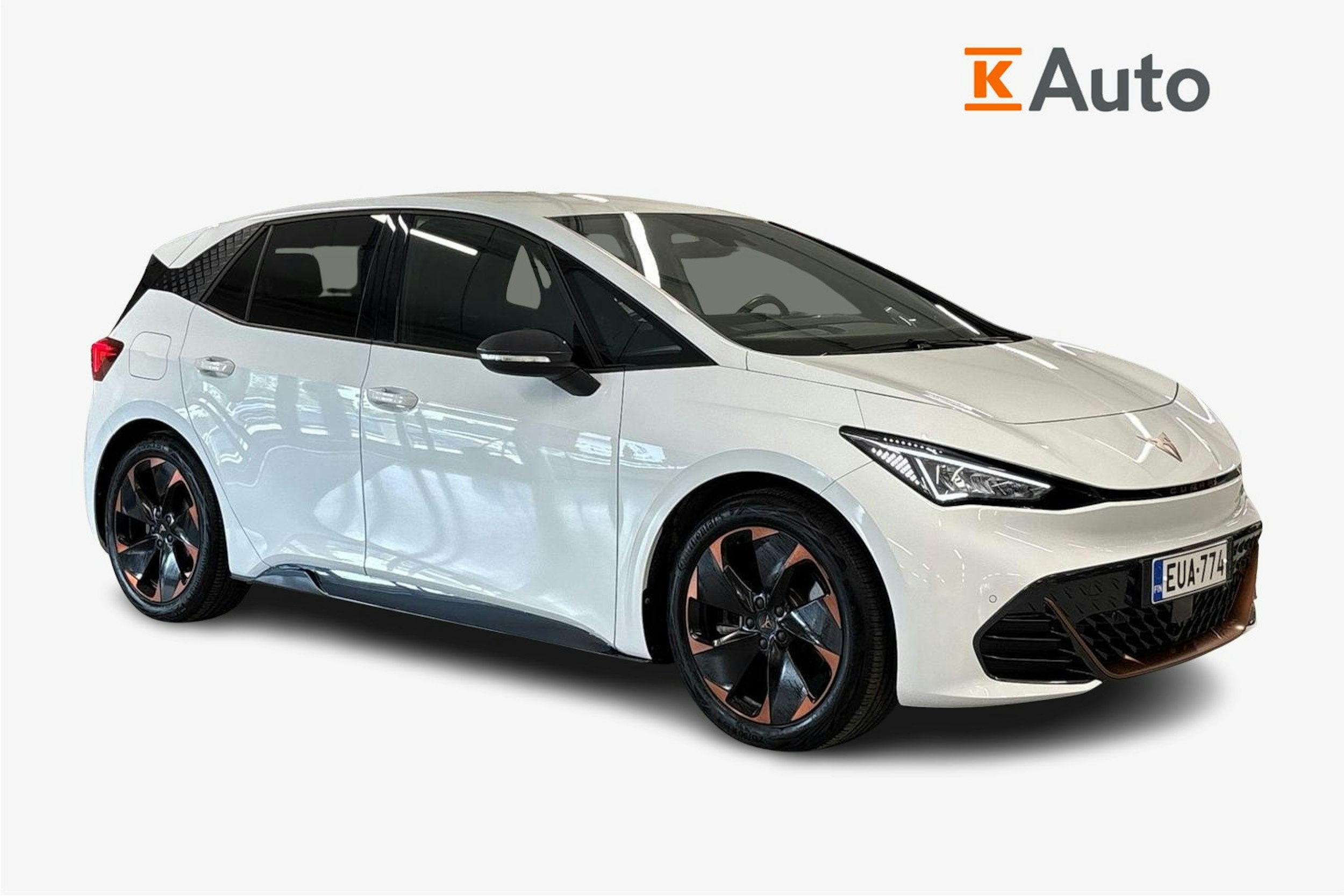 valkoinen CUPRA Born 2022 kuva 1.