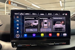 valkoinen CUPRA Born 2022 kuva 17.