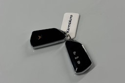valkoinen CUPRA Born 2022 kuva 28.