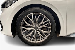 valkoinen CUPRA Born 2022 kuva 11.