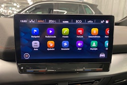 valkoinen CUPRA Born 2022 kuva 16.