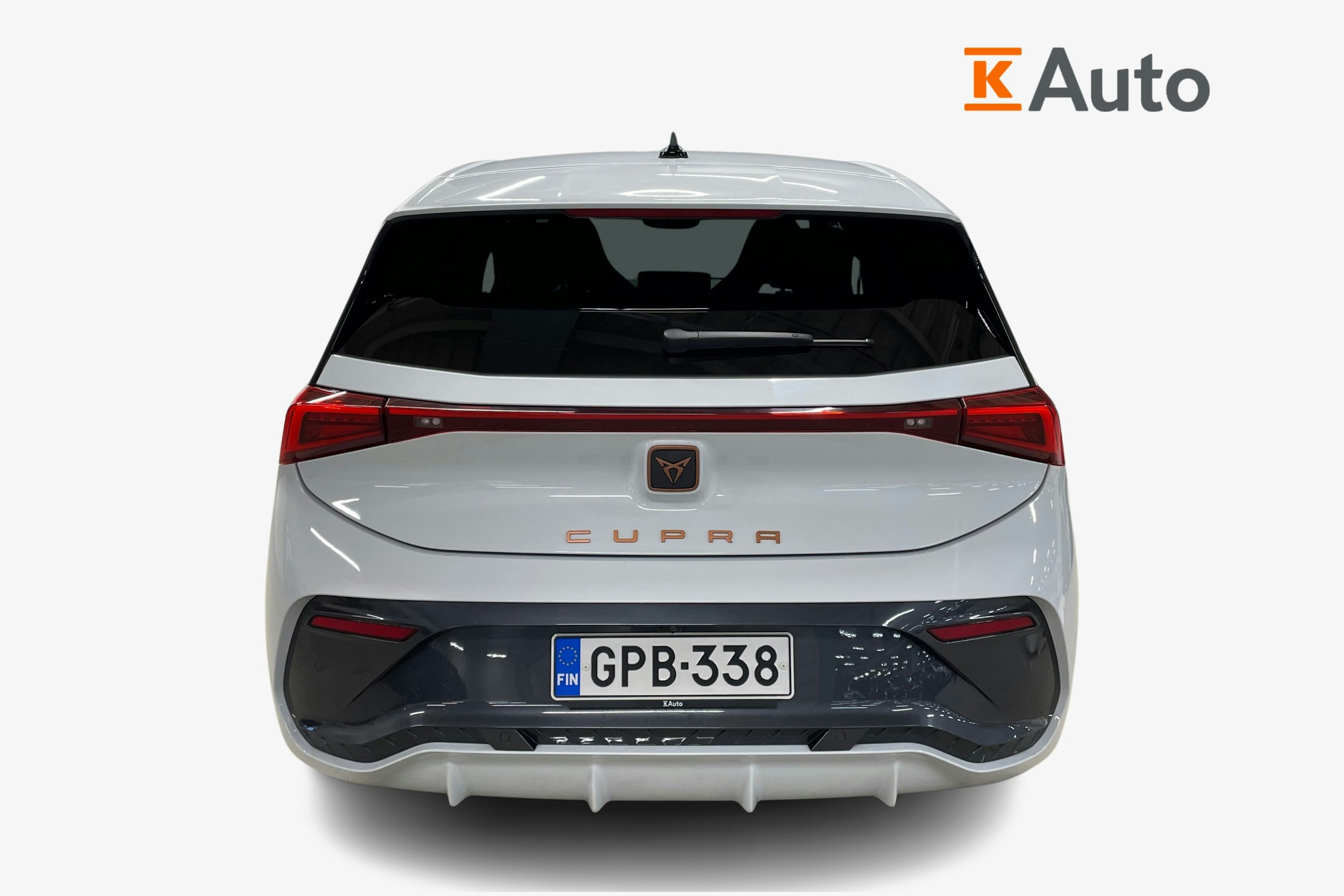 valkoinen CUPRA Born 2022 kuva 3.