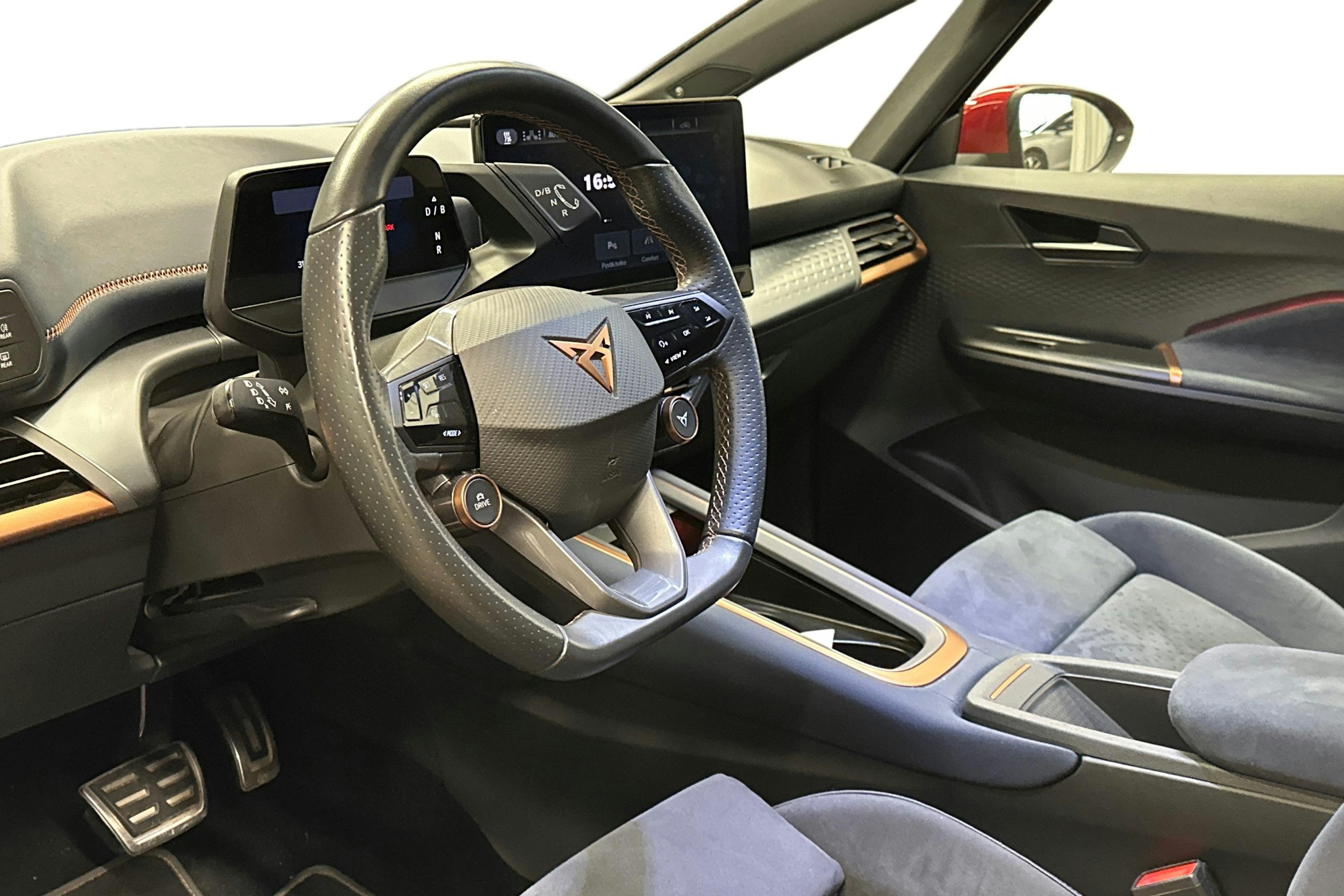 punainen CUPRA Born 2022 kuva 3.
