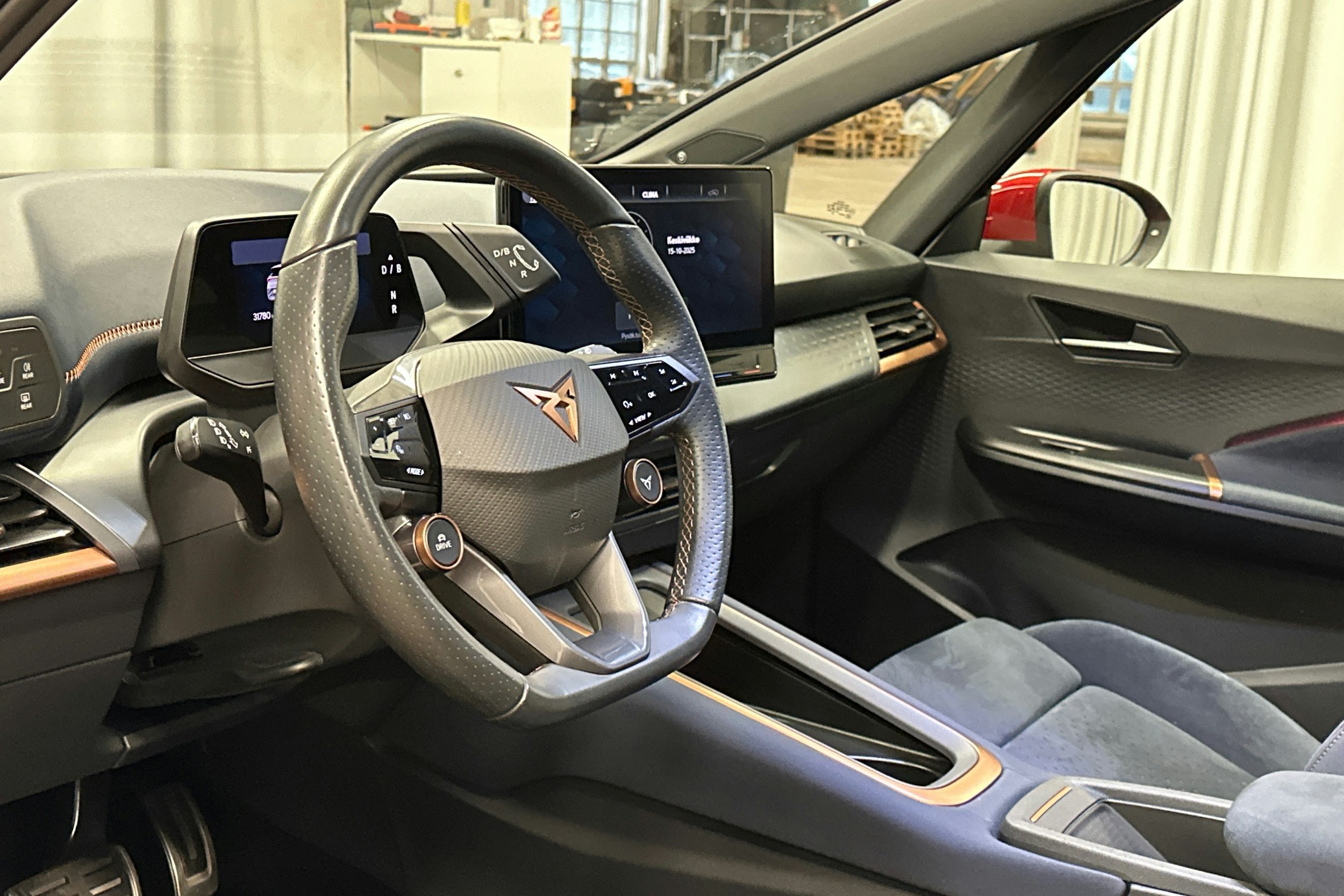 punainen CUPRA Born 2022 kuva 7.