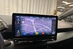 punainen CUPRA Born 2022 kuva 20.