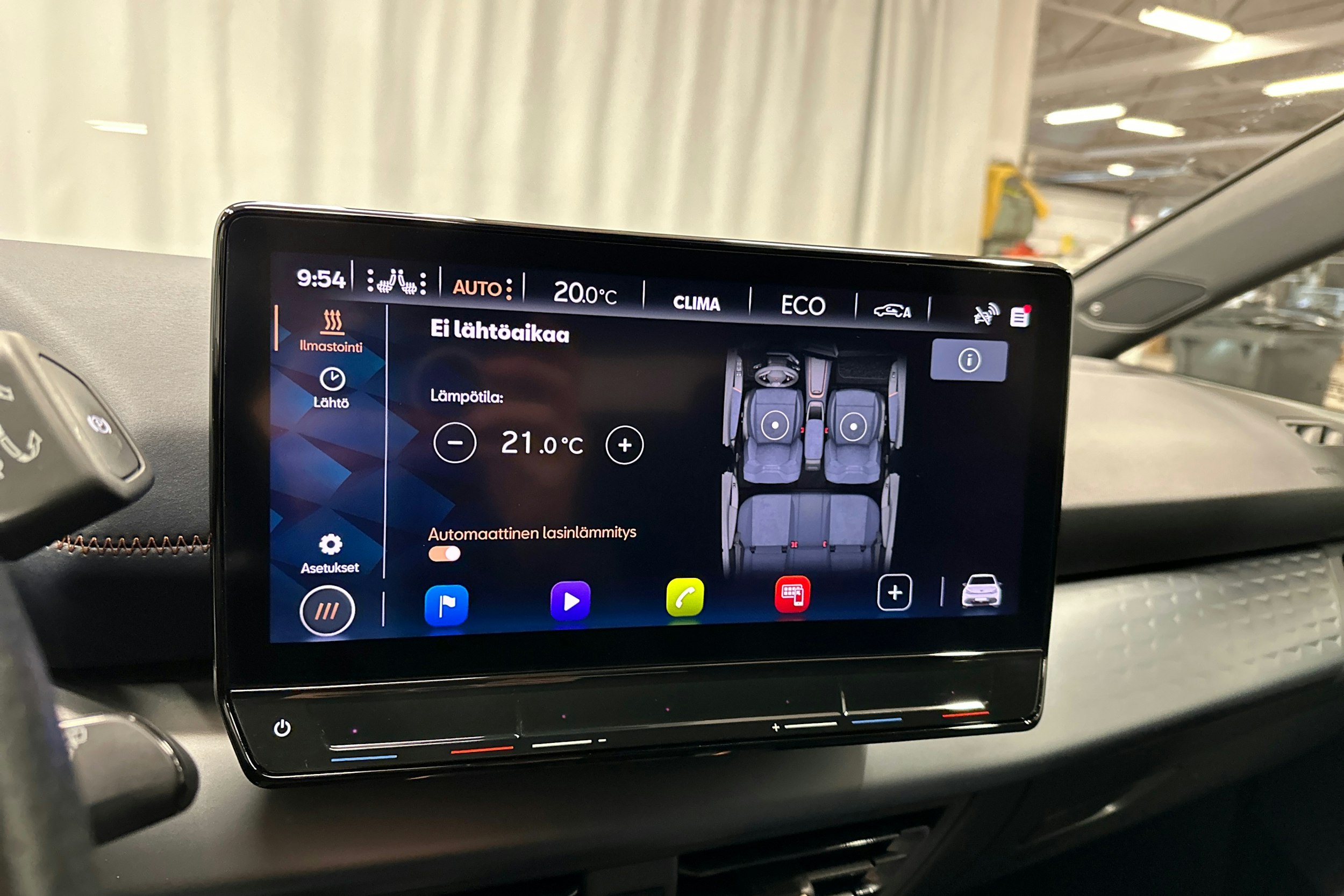 punainen CUPRA Born 2022 kuva 21.