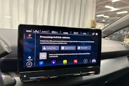 punainen CUPRA Born 2022 kuva 22.