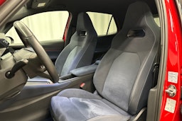 punainen CUPRA Born 2022 kuva 29.