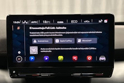 valkoinen CUPRA Born 2022 kuva 22.