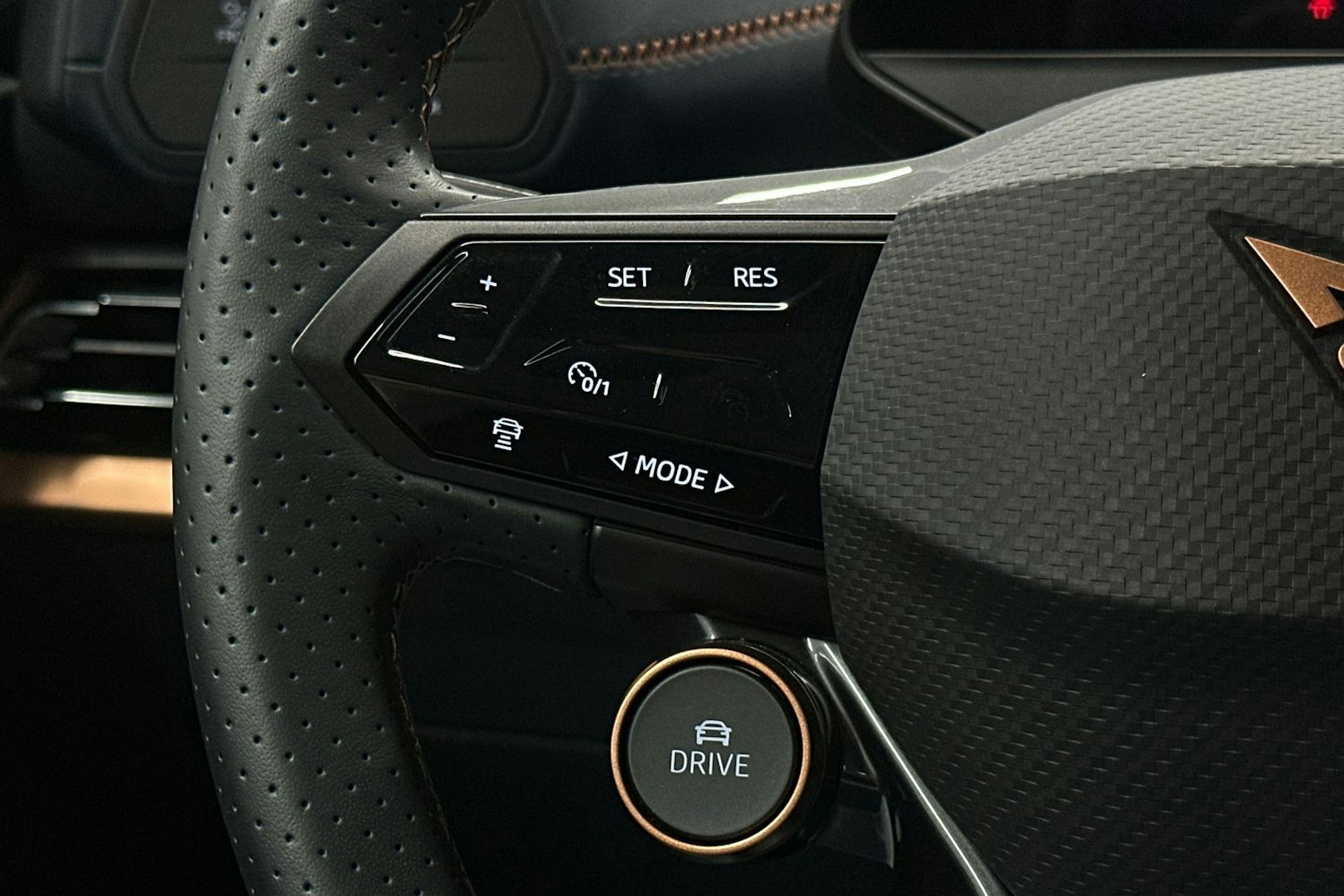 harmaa CUPRA Born 2022 kuva 15.