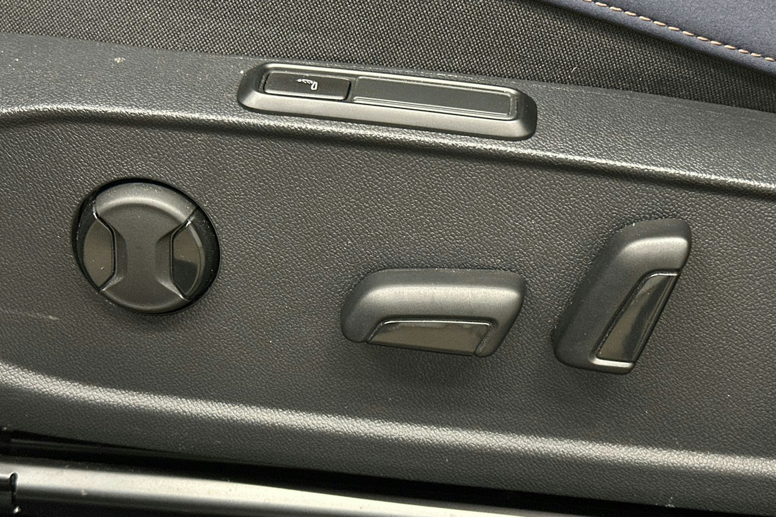 harmaa CUPRA Born 2022 kuva 17.