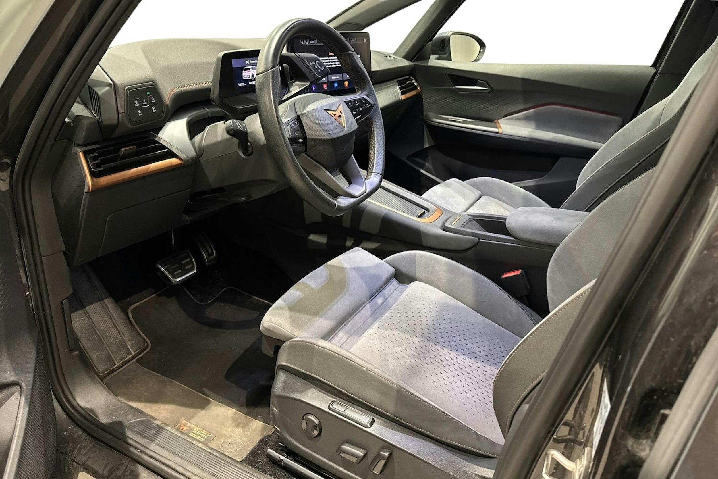 met. harmaa CUPRA Born 2022 kuva 3.