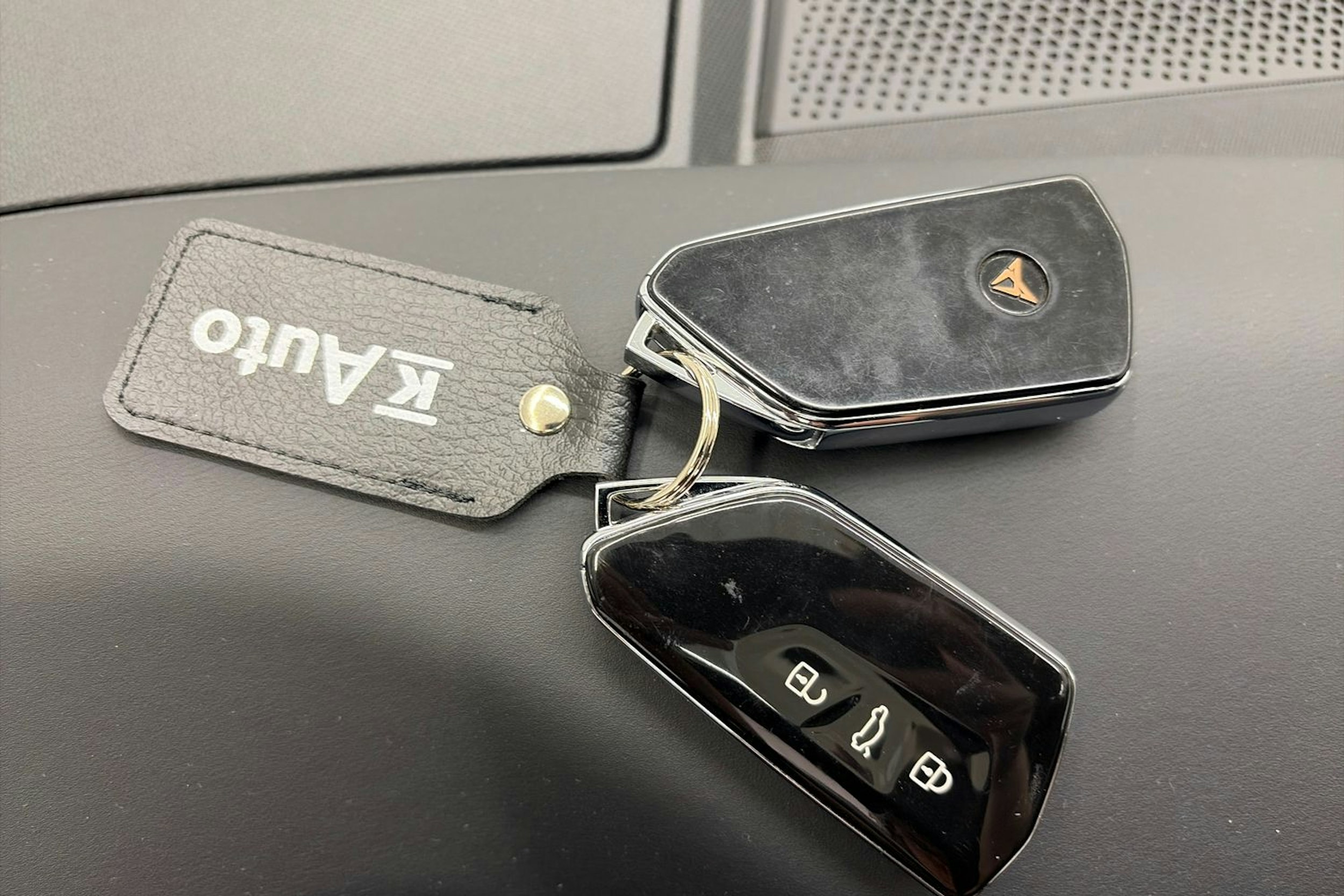 harmaa CUPRA Born 2022 kuva 28.