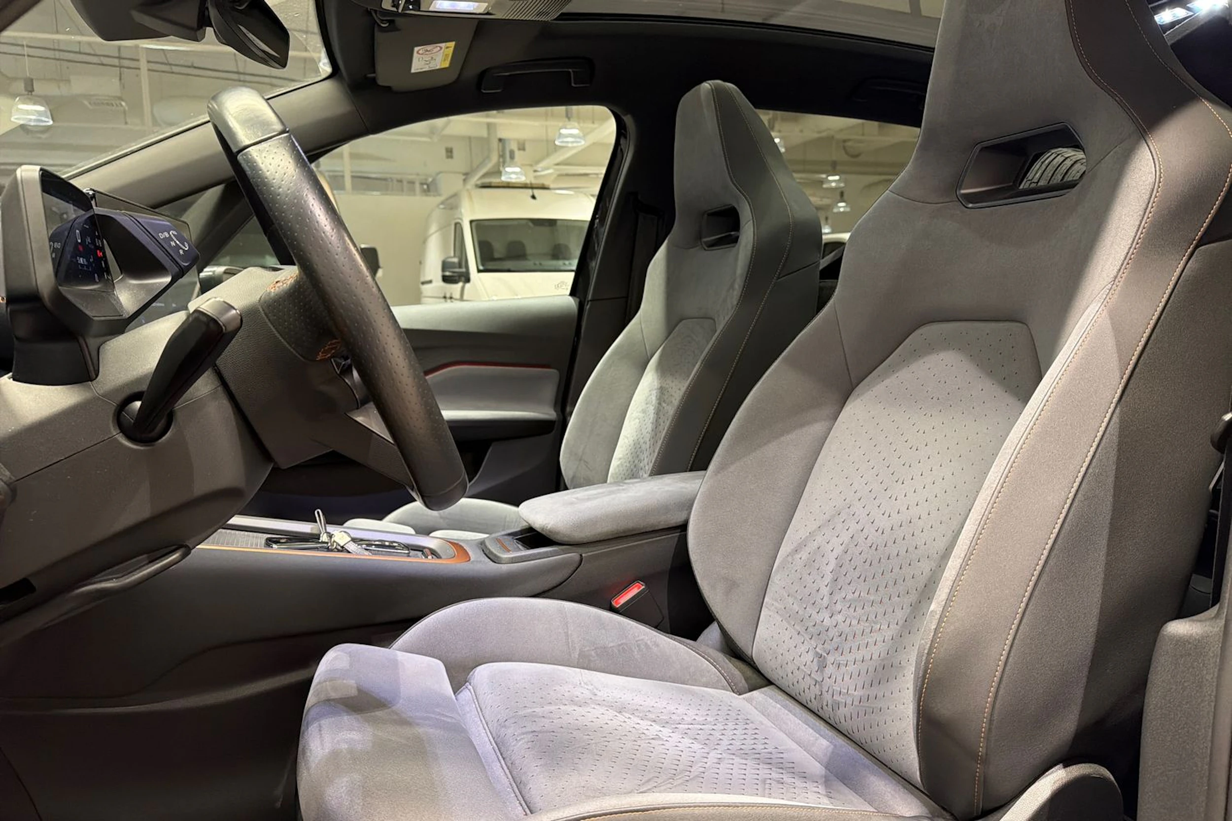 harmaa CUPRA Born 2022 kuva 4.