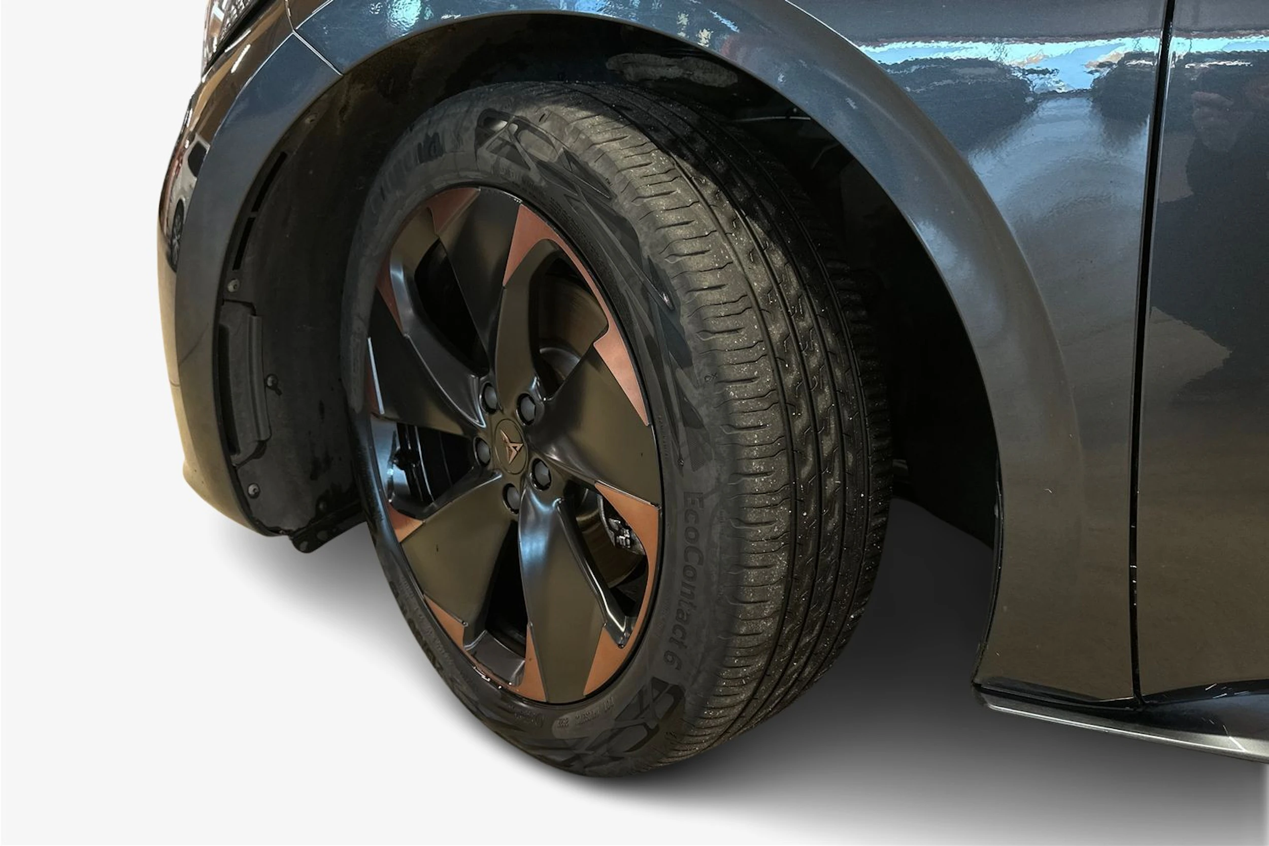 harmaa CUPRA Born 2022 kuva 9.