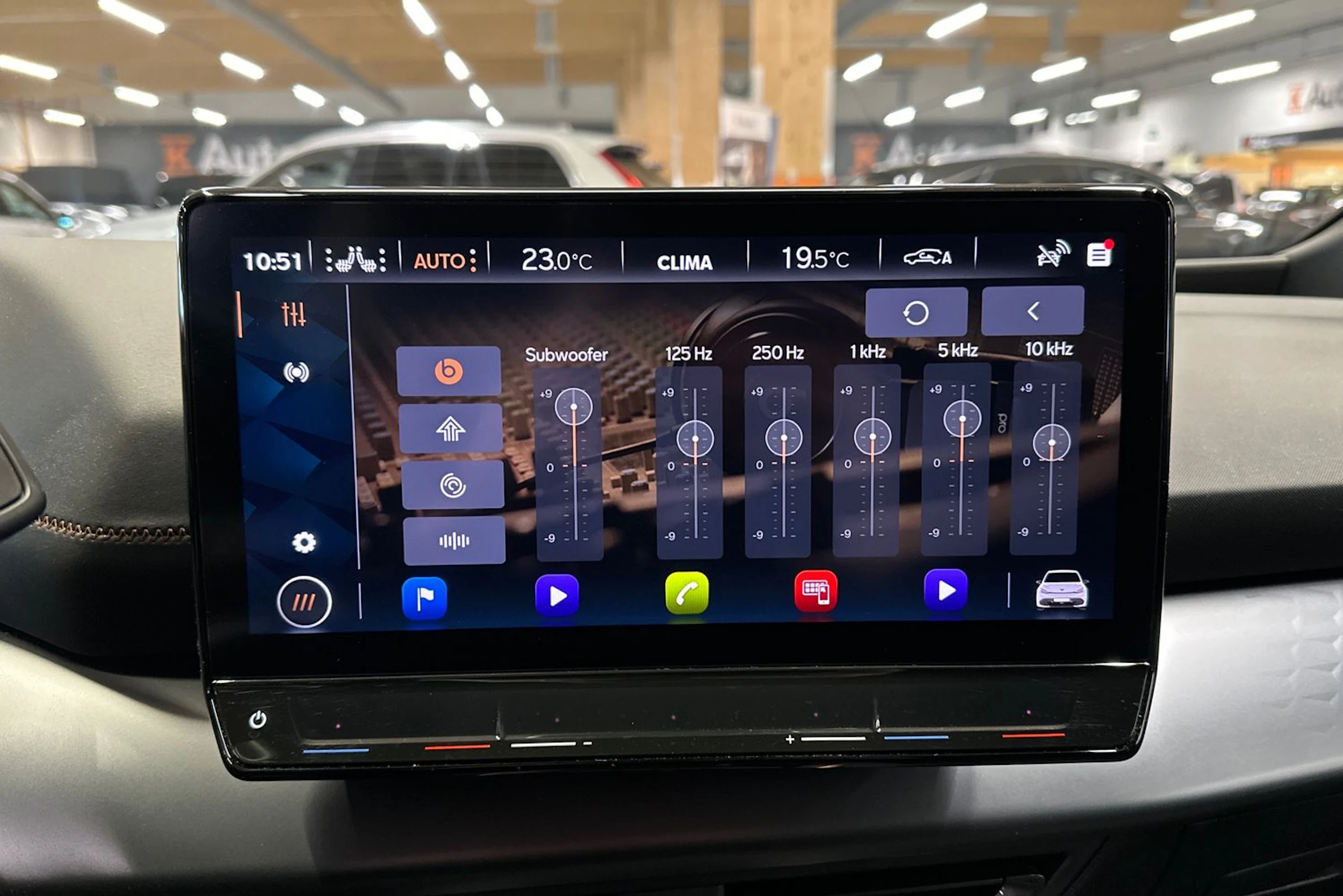 harmaa CUPRA Born 2022 kuva 13.