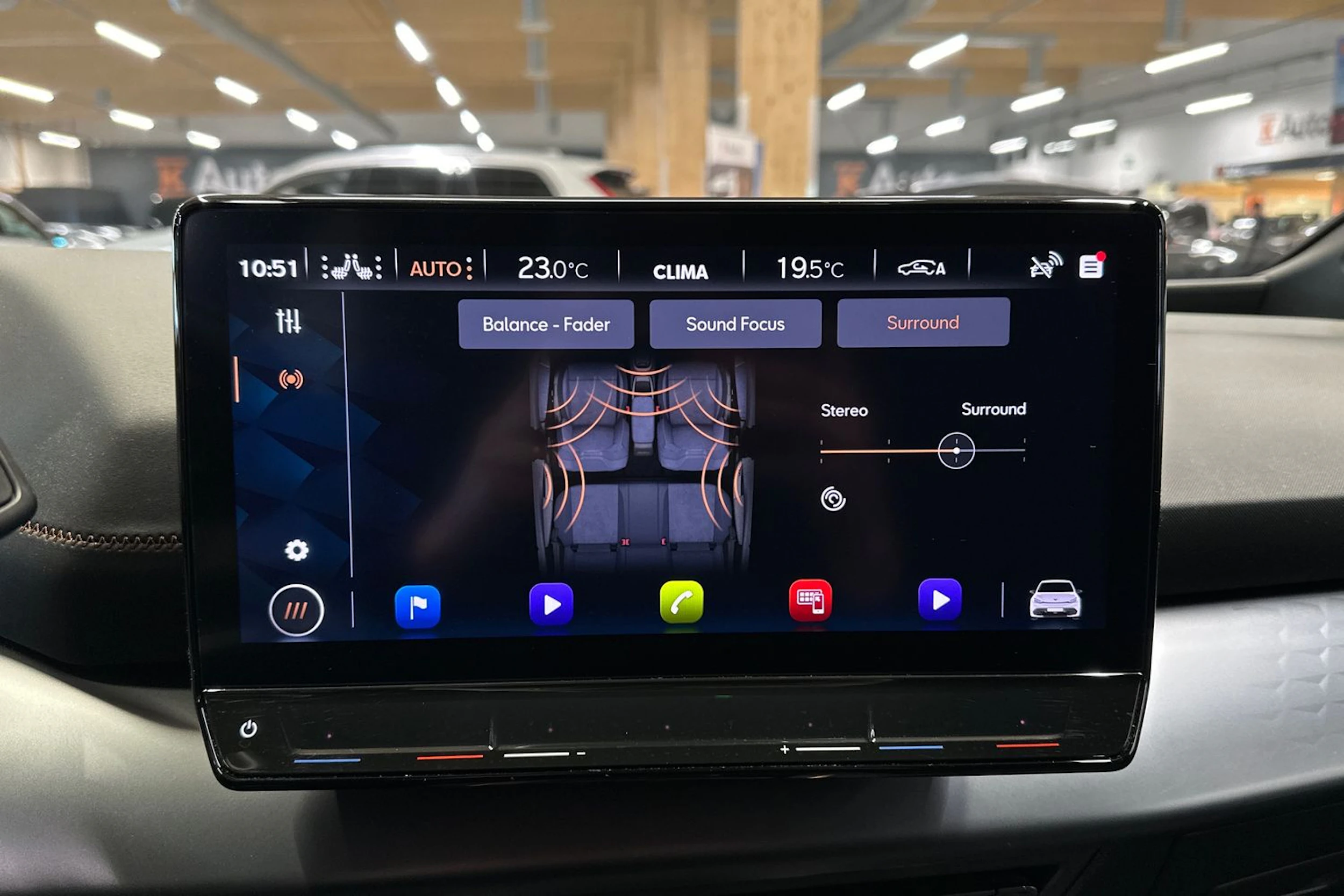harmaa CUPRA Born 2022 kuva 14.