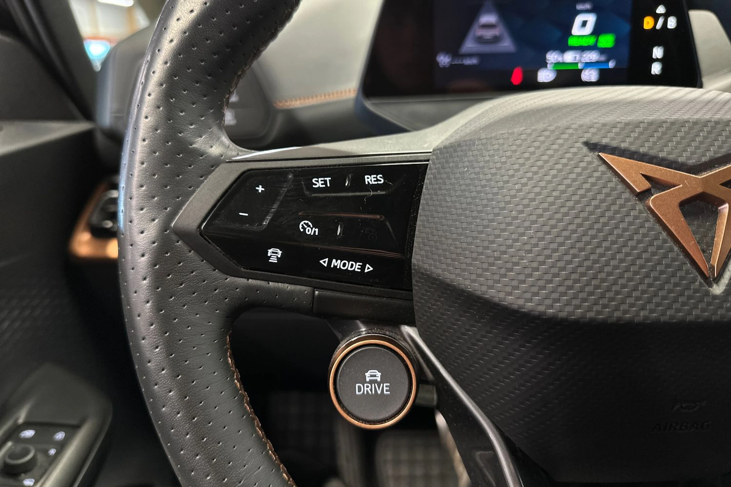 harmaa CUPRA Born 2022 kuva 20.