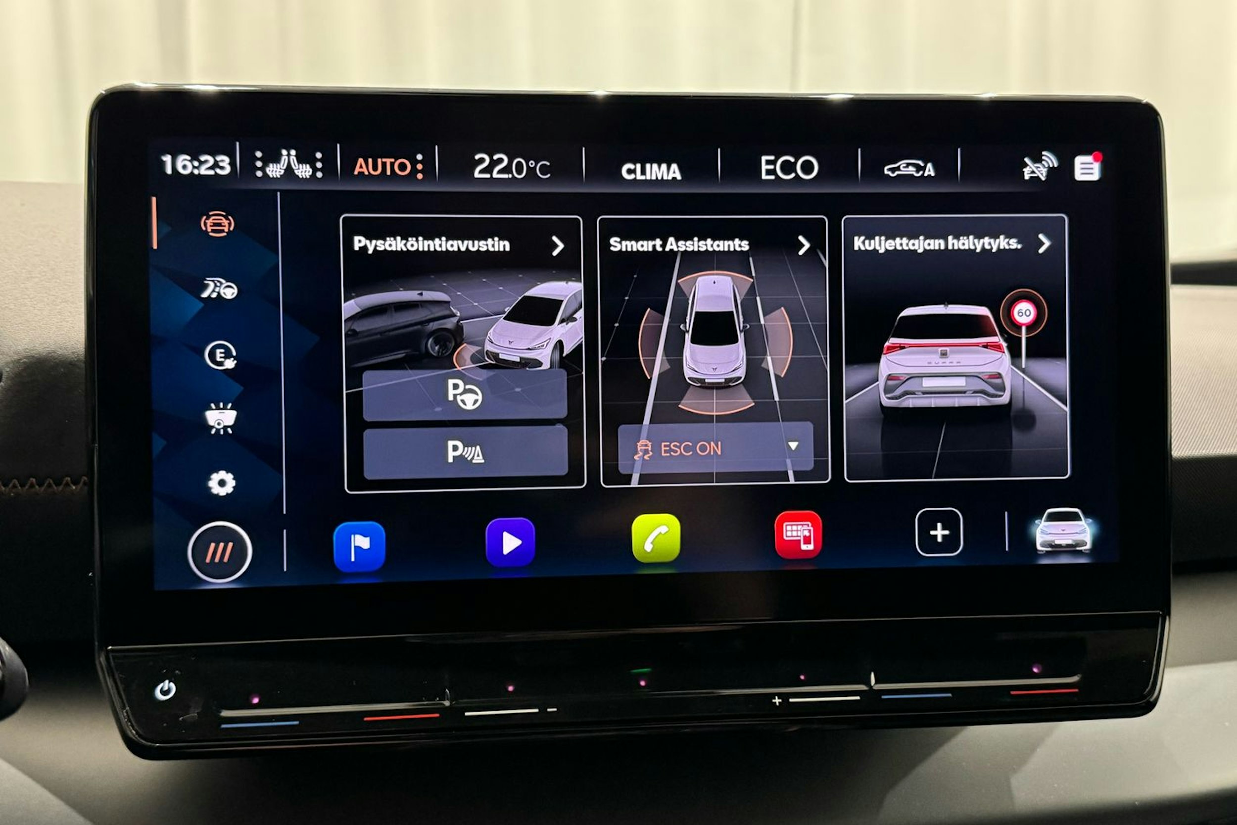 harmaa CUPRA Born 2023 kuva 27.