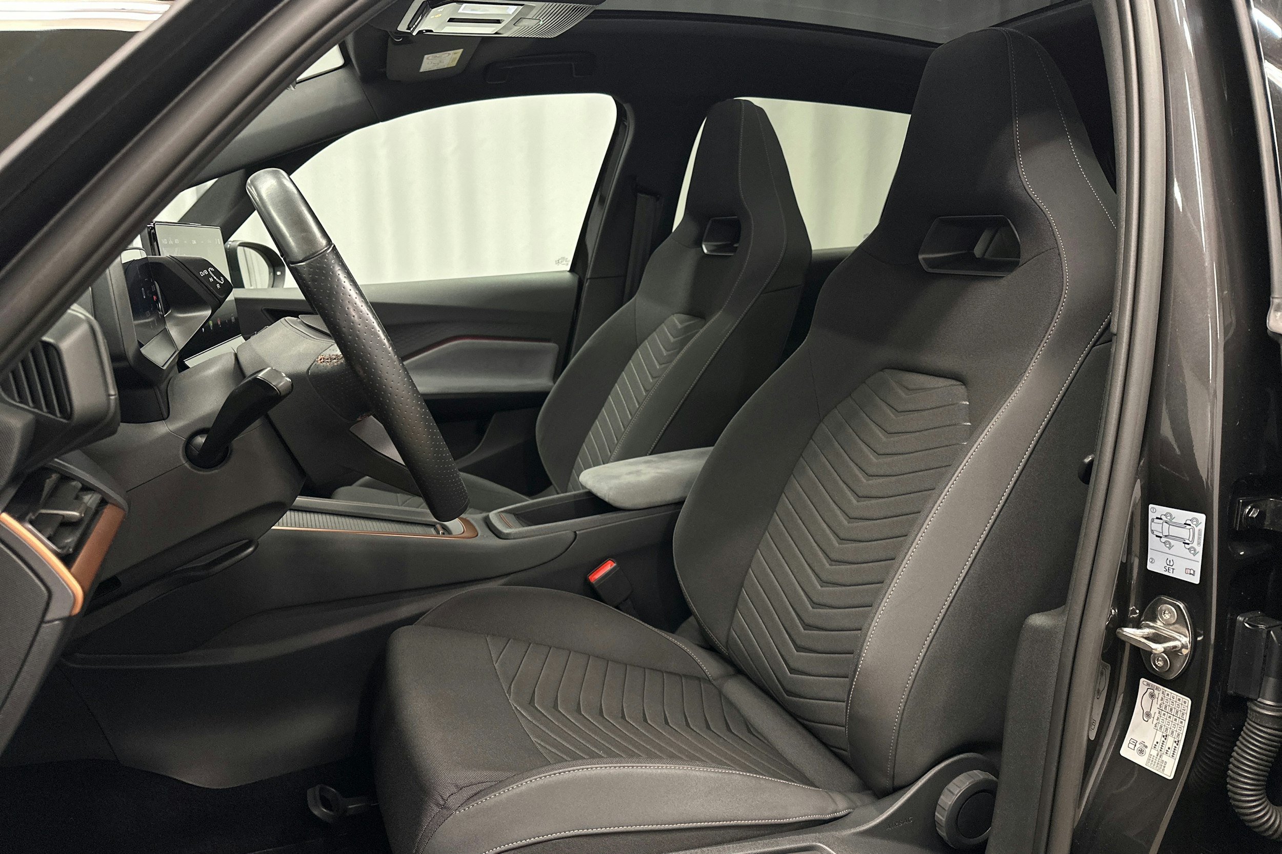 harmaa CUPRA Born 2022 kuva 15.