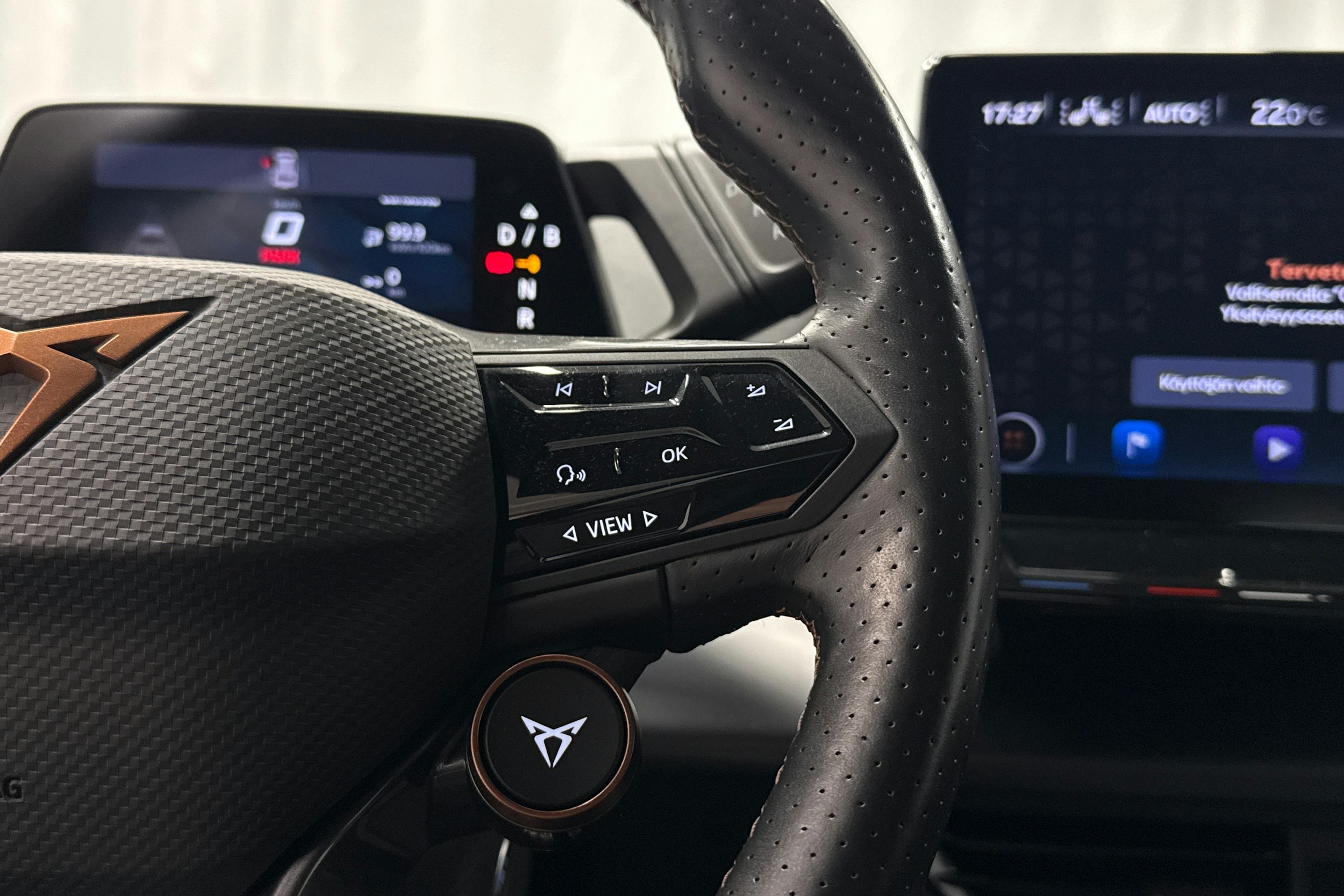 harmaa CUPRA Born 2023 kuva 17.