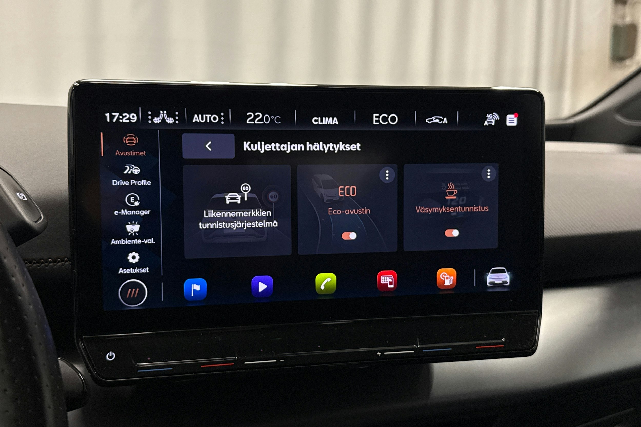 harmaa CUPRA Born 2023 kuva 23.