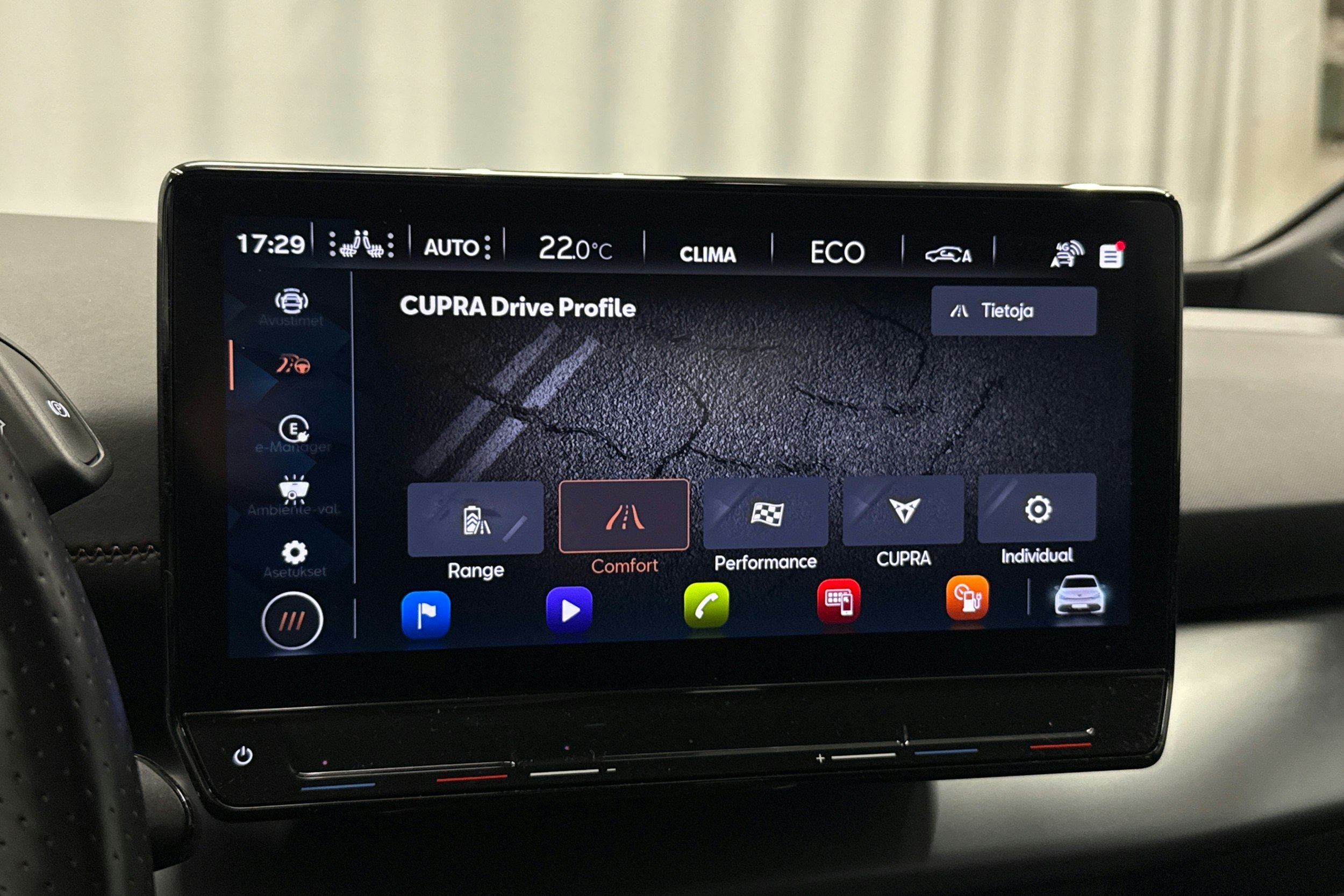 harmaa CUPRA Born 2023 kuva 24.