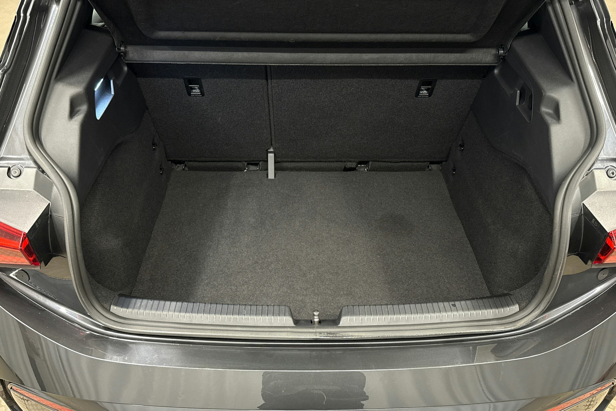 harmaa CUPRA Born 2023 kuva 28.