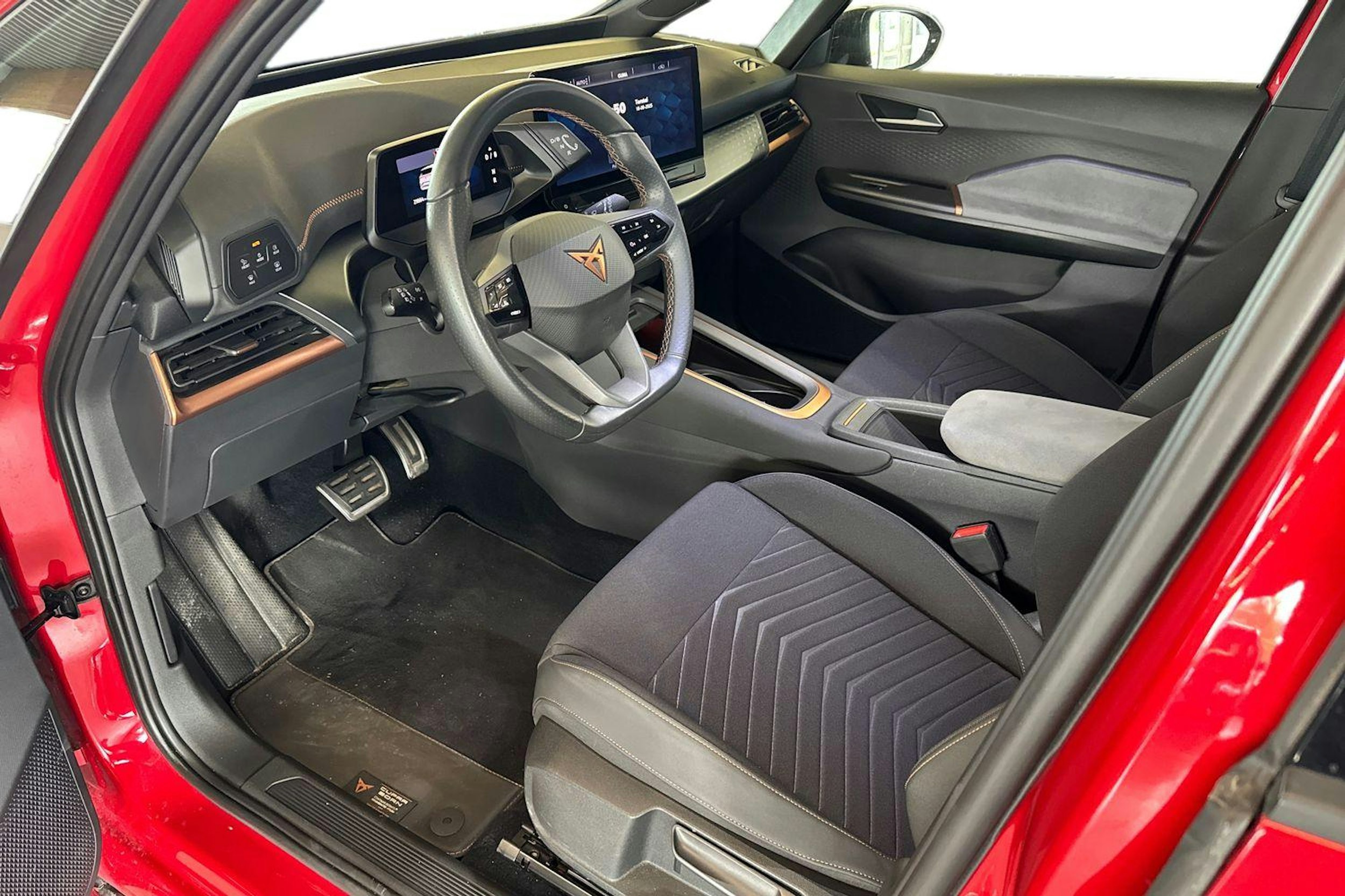 punainen CUPRA Born 2022 kuva 3.