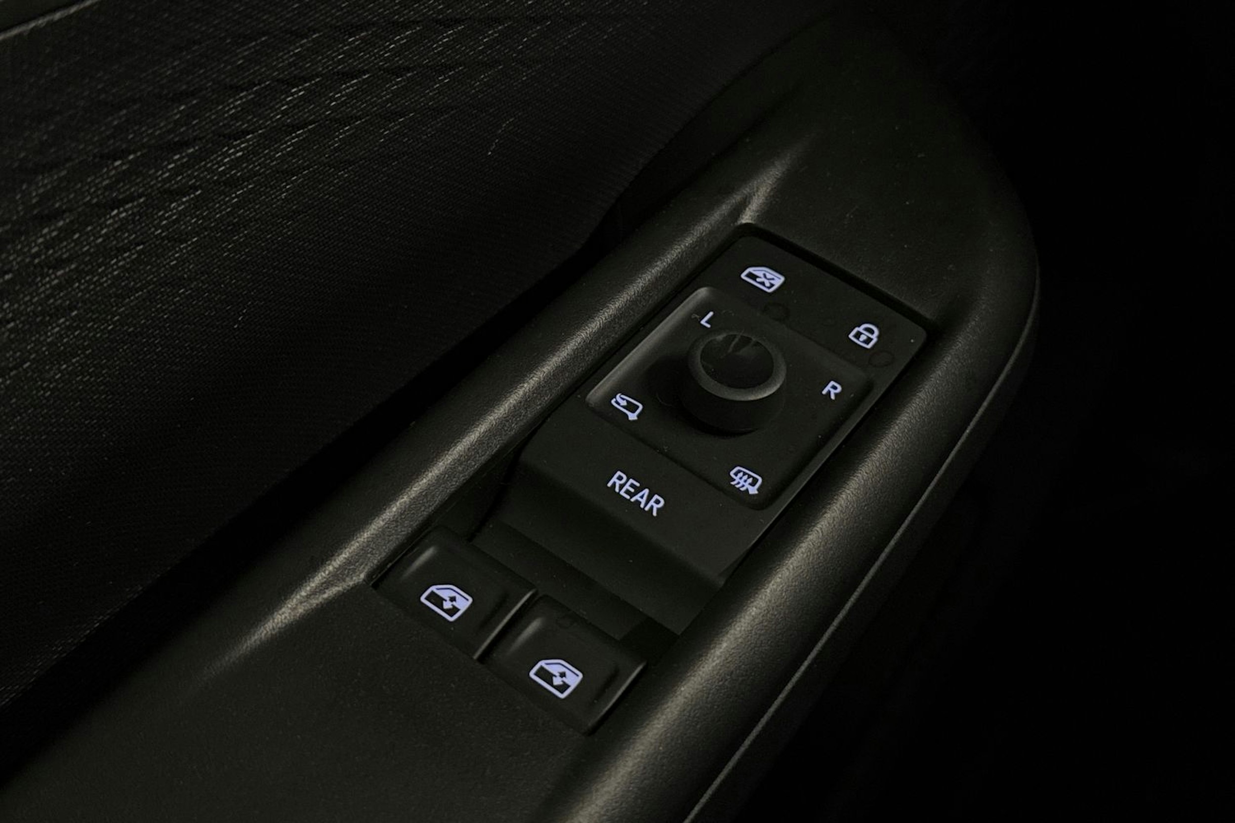 punainen CUPRA Born 2022 kuva 13.
