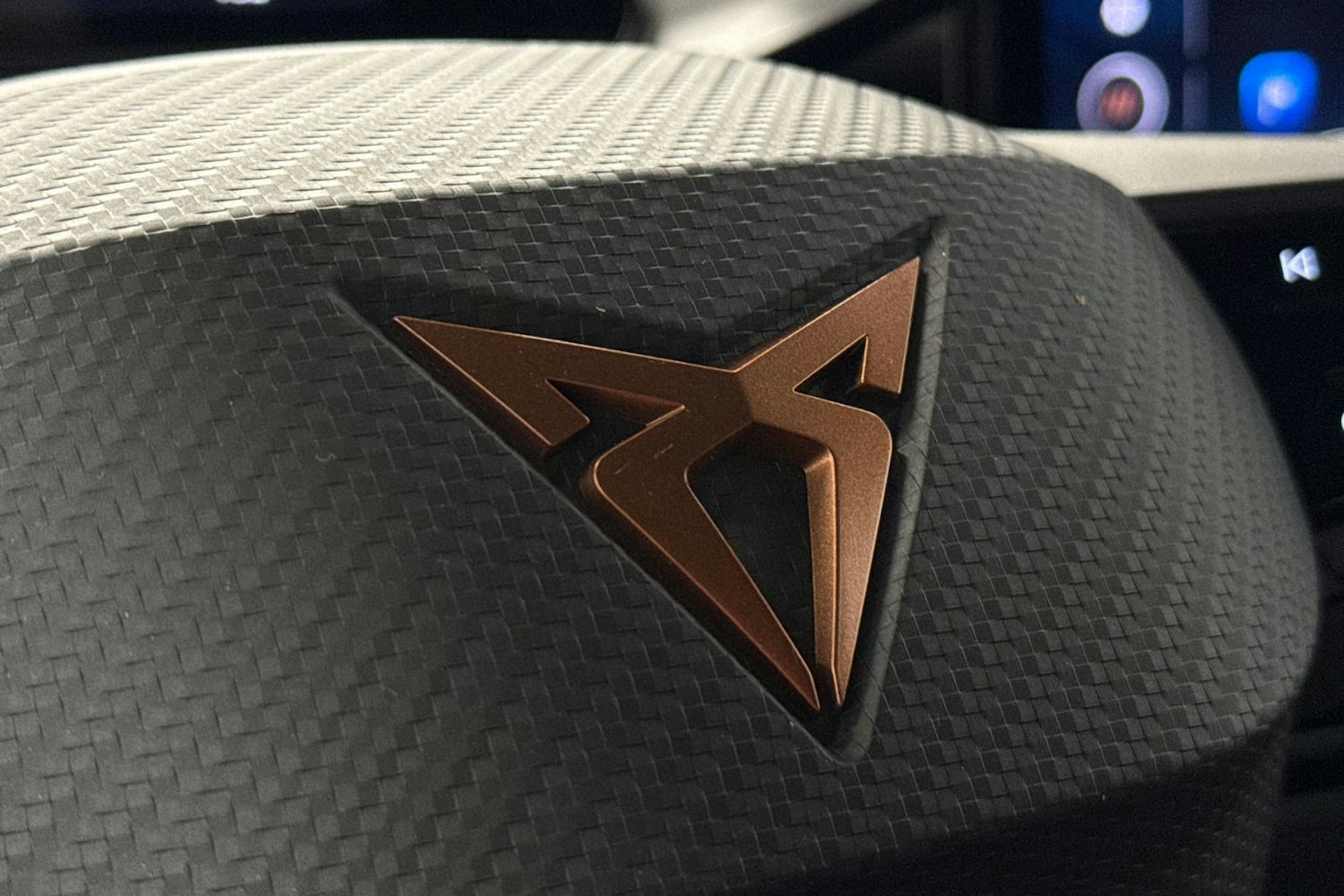 punainen CUPRA Born 2022 kuva 14.